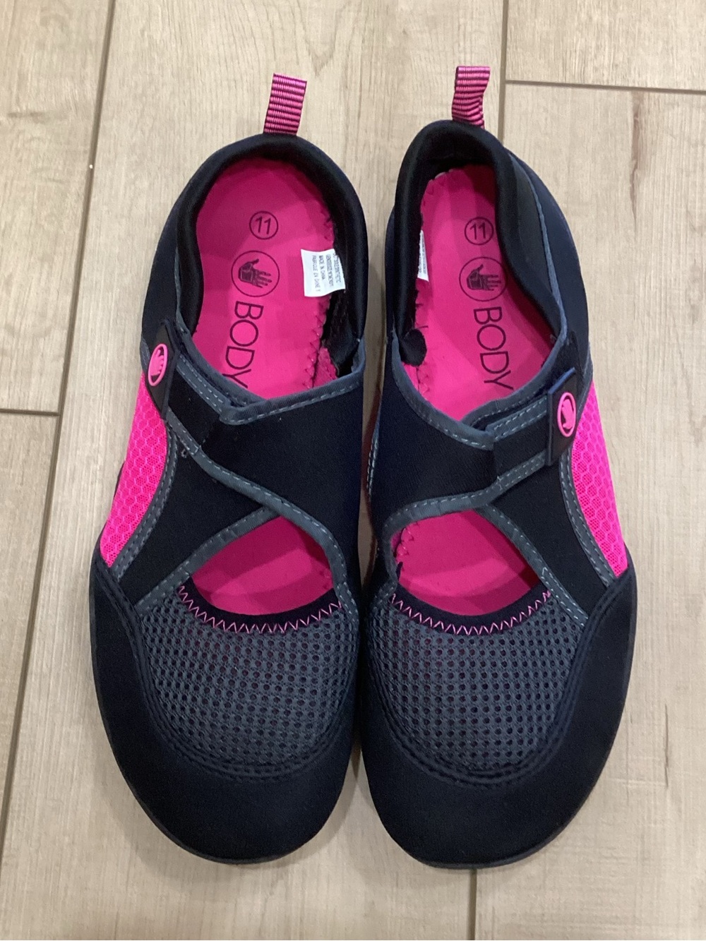 Body Glove Water Shoes Woman’s Size 11